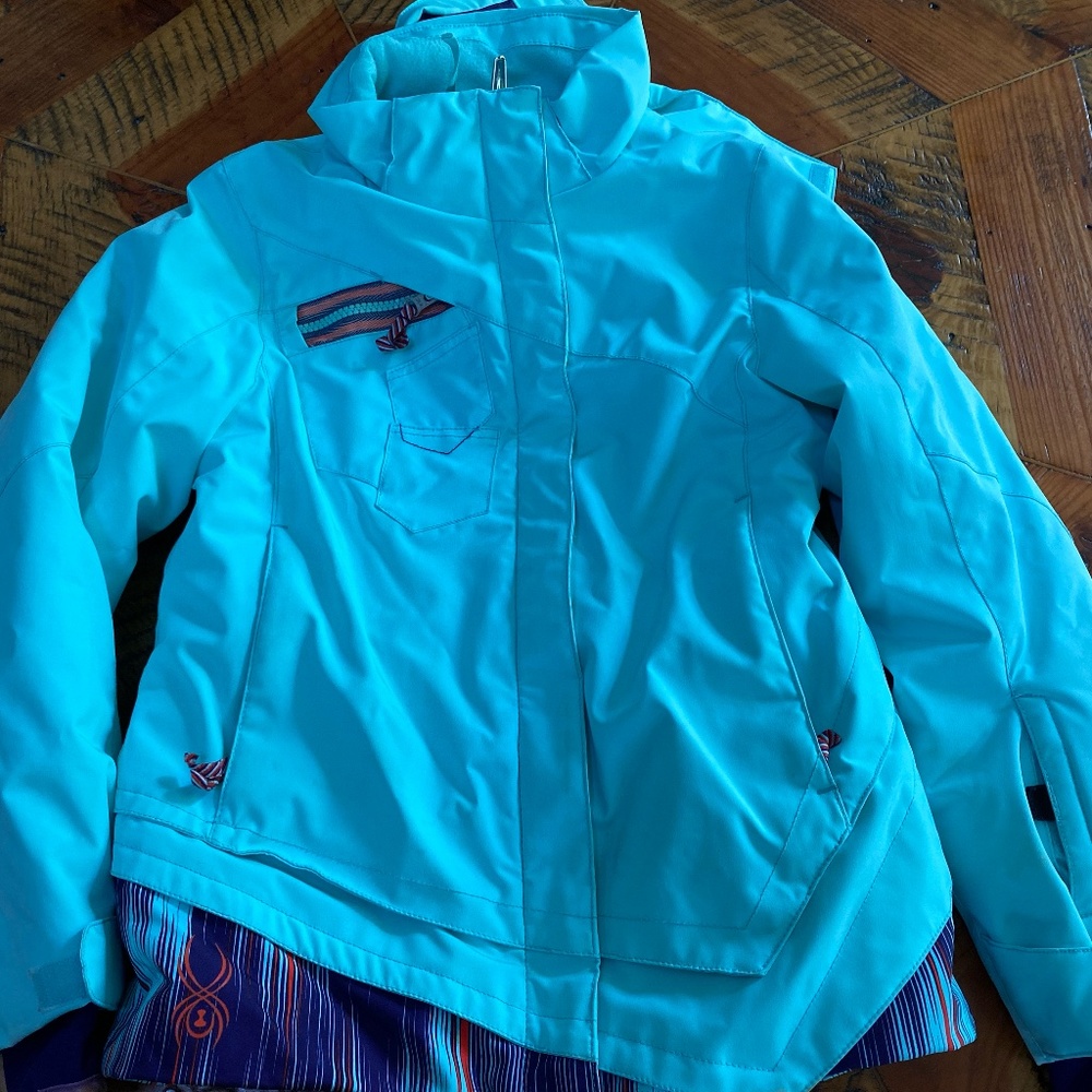 Spyder girls turquoise ski coat size 8